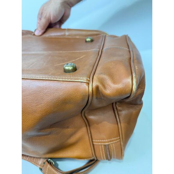 Colombian Top-Grain Leather 20" Duffel Bag w/ Shoulder Strap, Duffle - Picture 14 of 16